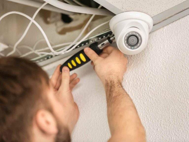 jpeg-optimizer_security-camera-surveillance-installing-cctv-2024-12-13-04-39-59-utc (1) (1)